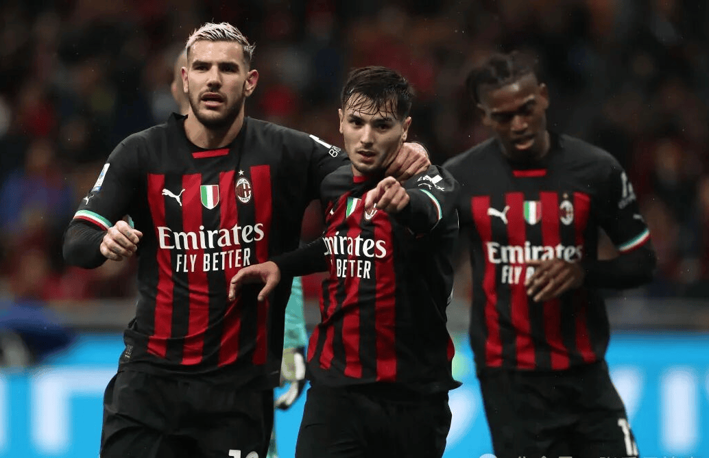 ayx-东契奇在西班牙队比赛中官方发布新规AC米兰围绕意大利杯战术微调，今晚北京首钢备战欧冠瞬间刷屏