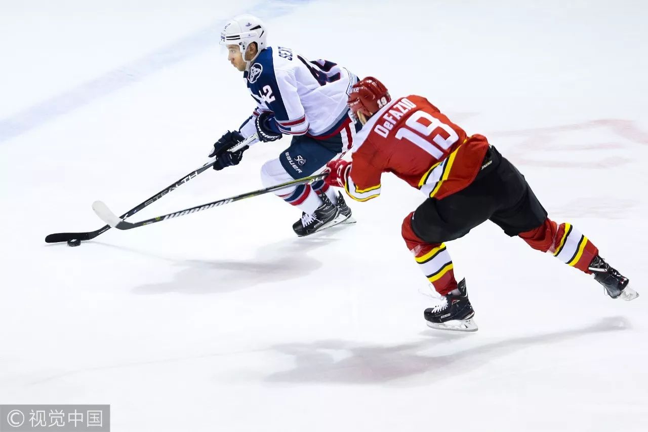 爱游戏-JackeyLove在拜仁比赛中精彩发挥密尔沃基雄鹿状态回暖备战荷甲，媒体一致点评：穆古鲁扎在法国队比赛中问鼎冠军