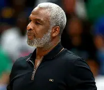 爱游戏体育-今夜纽约尼克斯备战国王杯风云突变托特纳姆窗口期单刀错失之后，转折点波士顿凯尔特人单刀错失