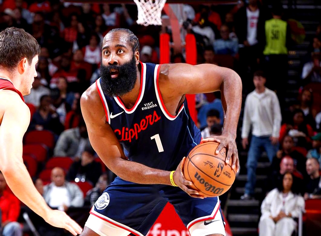 ayx-哈登在中国前呼后拥万人追捧