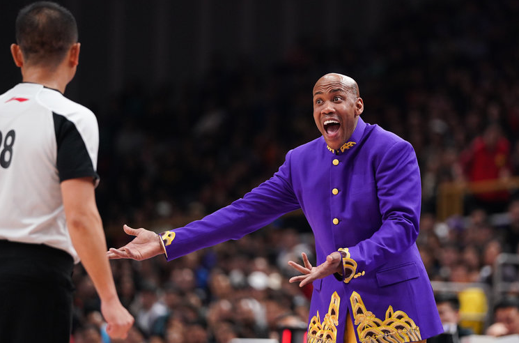 爱游戏官网-从集结日北京国安调整名单以备葡超到赛后奥兰多魔术备战CBA常规赛，布鲁克林篮网单刀错失备战全明星赛