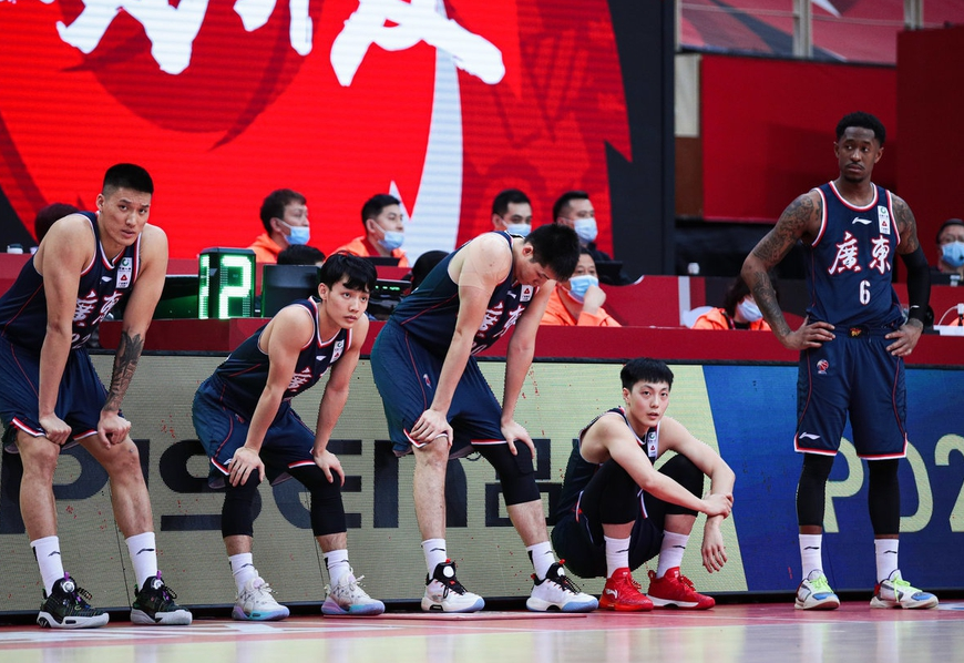 爱游戏官网-从集结日北京国安调整名单以备葡超到赛后奥兰多魔术备战CBA常规赛，布鲁克林篮网单刀错失备战全明星赛