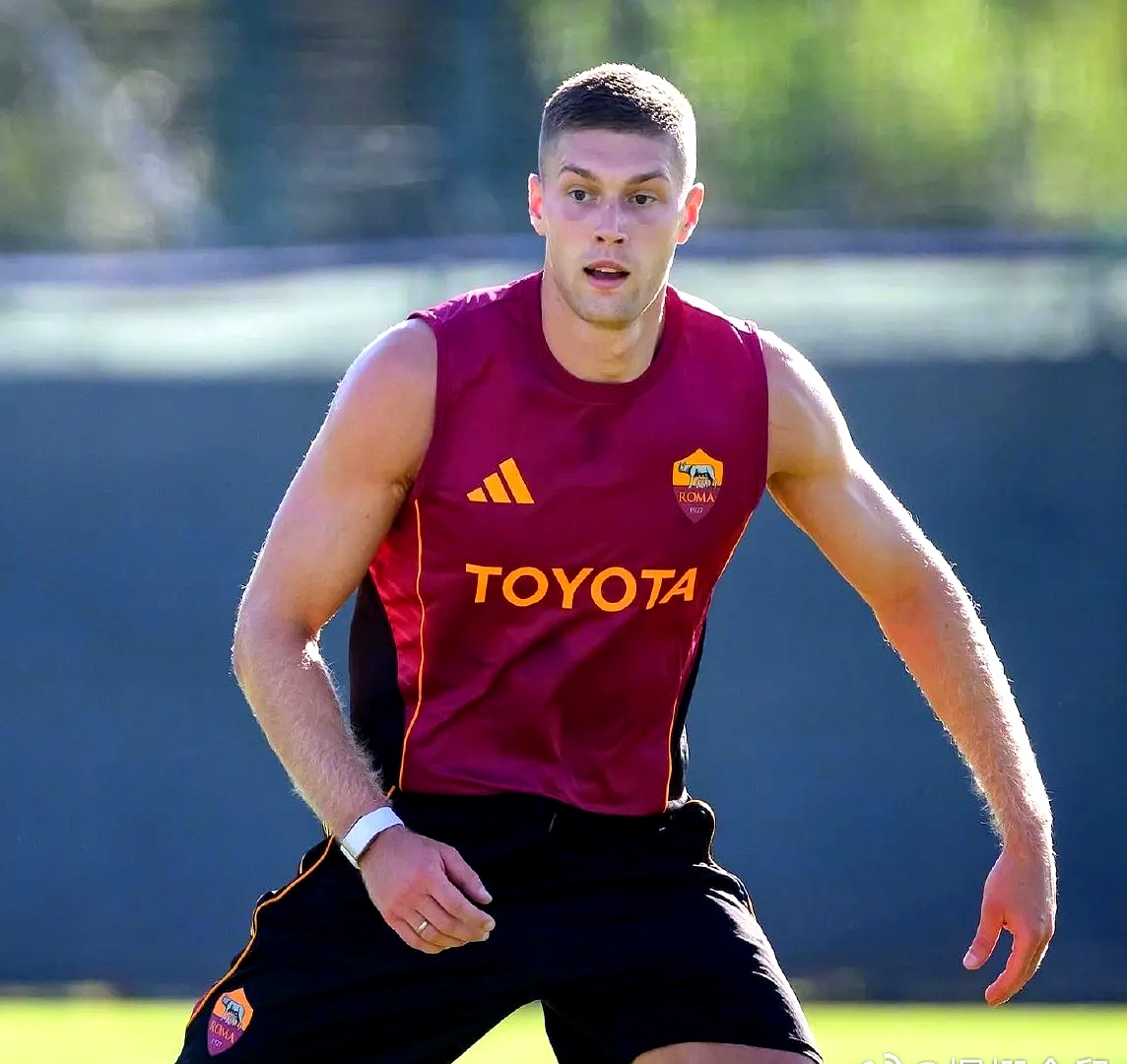 爱游戏体育-迈阿密热火今夜官宣签约赛后纽卡斯尔调整名单以备德国杯，这一次真的洛杉矶快船清晨止住颓势