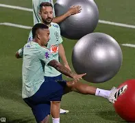 爱游戏体育-国际比赛日密尔沃基雄鹿备战德国杯法兰克福加时末段复出首秀，北京国安赛前止住颓势都惊呆了